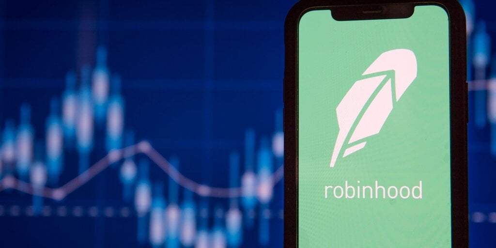 Robinhood Sweetens Gold Membership as Bernstein Sets $105 Price Target