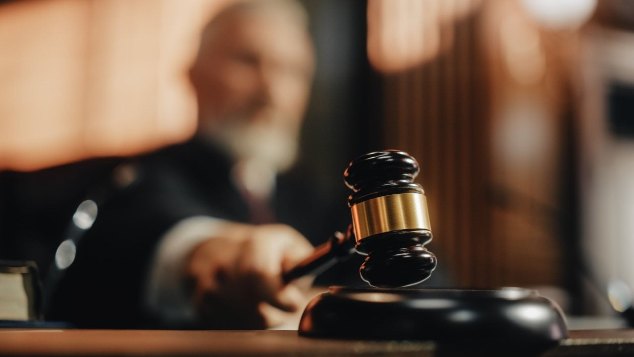 SEC Folded, XRP Won—But Oregon Still Hits Coinbase With Crypto Lawsuit