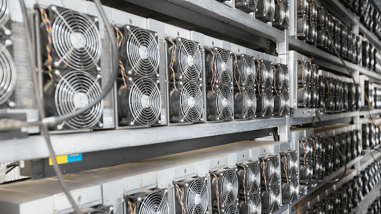 Bitcoin Miners Bleed $40M in April as Fourth Straight Revenue Drop Deepens the Crunch