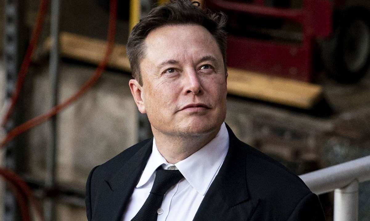 Elon Musk Faces Backlash Over ‘Bitcoin-Style Encryption’ Claim in XChat Launch