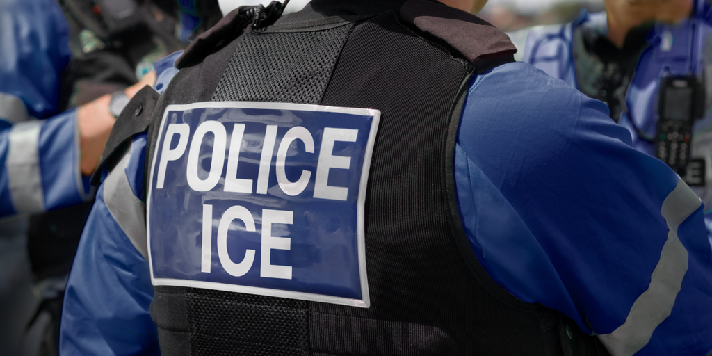 'Nothing Illegal': Creator of ICE Tracking App Plans Legal Action After Apple Removal